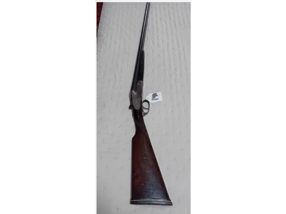 Escopeta paralela clásica en buen estado – lista para transf