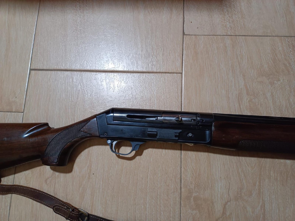 Escopeta semiautomática benelli sl-121