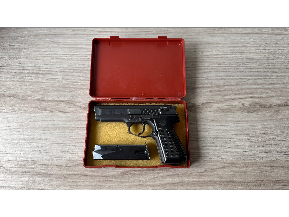 Pistola Llama M-82 9mm PB