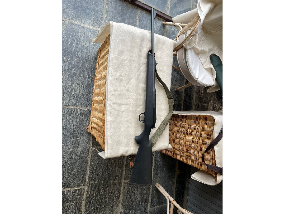 Rible Blaser Modelo R93, Calibre 270 Win sintético.