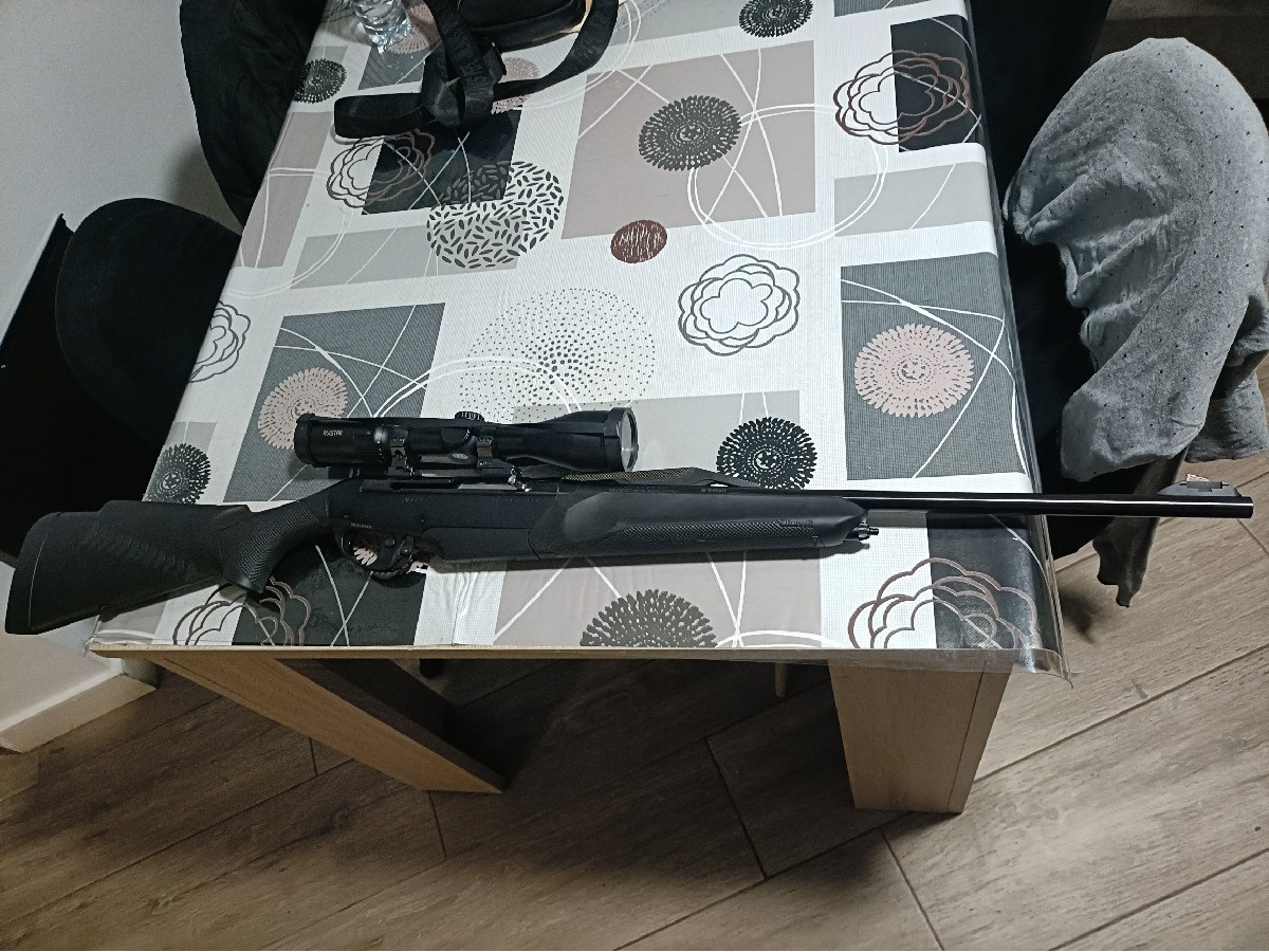 Rifle Benelli Argo sintético calibre 9'3x62 ano 2020 finales