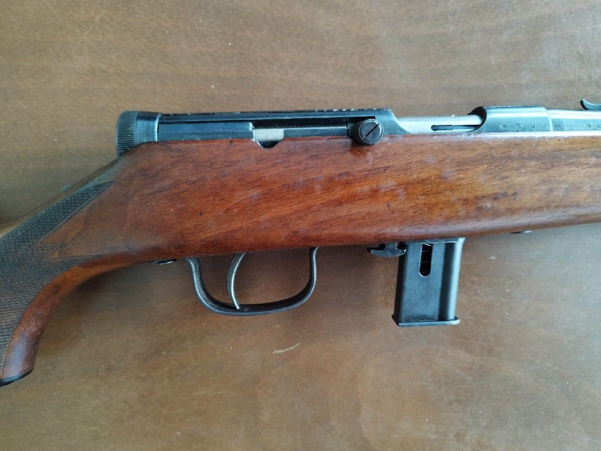 Rifle semiautomático calibre 22 lr Tyrol, Austria, con vi