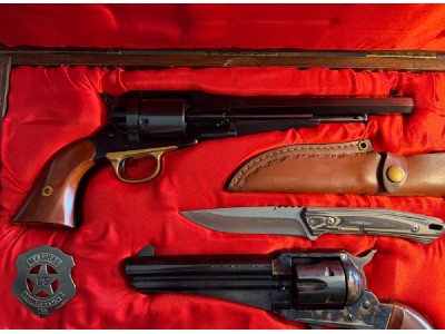 2 REVOLVERES UBERTI REPLICAS recamaradas a calibre 45 LONG