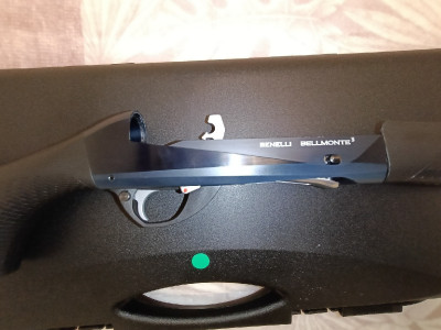 Benelli Bellmonte 3 negra.