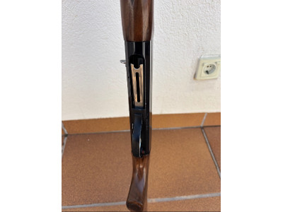 Benelli centro semiautomatica