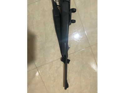 Blaser R93 30-06 con monturas