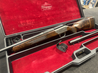 Blaser R93 Luxus 3006 + cañón 243