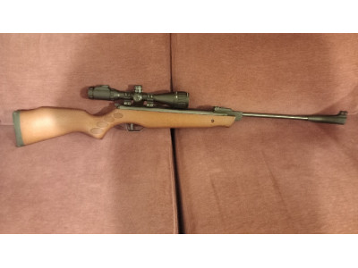 Cometa 300 5.5 con visor UTG 3-9×40