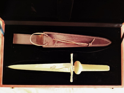 Cuchillo de remate caza