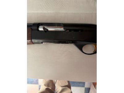 Escopeta  para zurdo marca benelli