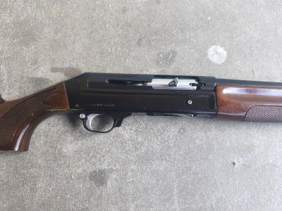 Escopeta Benelli SL-125