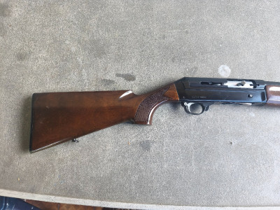 Escopeta Benelli SL-125