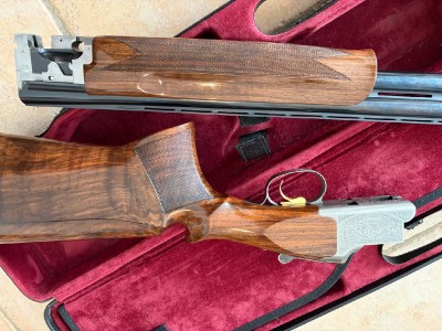 Escopeta Browning B525.