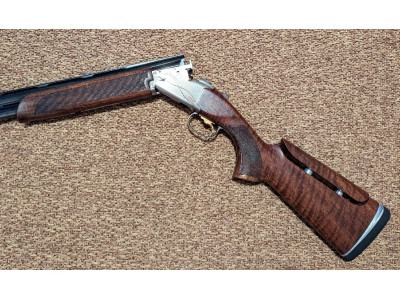 Escopeta Browning B725