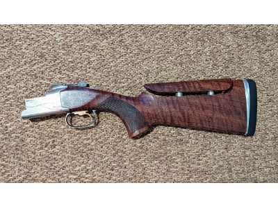 Escopeta Browning B725
