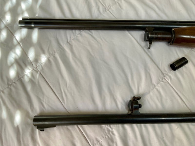 Escopeta corredera Mossberg.