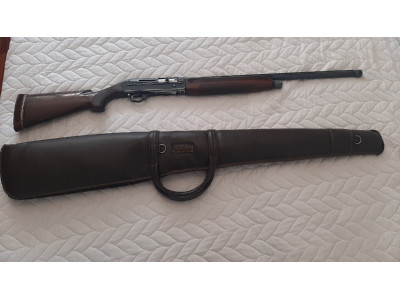 Escopeta de caza Benelli fabricada en Vitoria