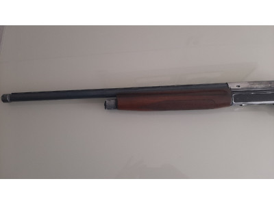 Escopeta de caza Benelli fabricada en Vitoria