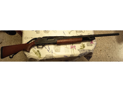 Escopeta de corredera Winchester SXP Field 12