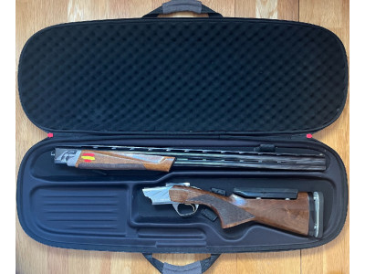 Escopeta de Plato Browning Cynergy