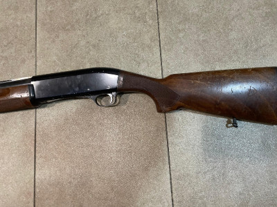 Escopeta Franchi repetidora cal 12