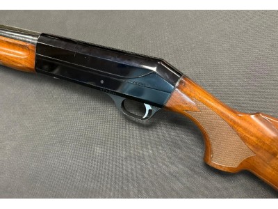Escopeta repertidora Benelli Centro cañon 71cm, cal.12
