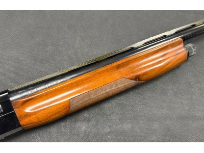 Escopeta repertidora Benelli Centro cañon 71cm, cal.12