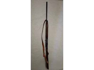 Escopeta repetidora Benelli superligera calibre 12 en Getafe