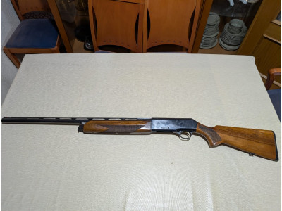 Escopeta repetidora Beretta 304