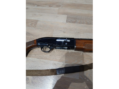 Escopeta repetidora Beretta modelo 303 calibre 12