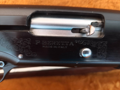 Escopeta semiautomatica de caza prácticamente nueva