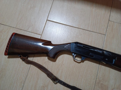 Escopeta semiautomática benelli sl-121