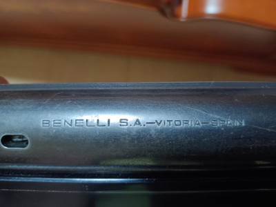 Escopeta semiautomática benelli sl-121