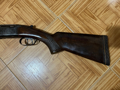 Escopeta superpuesta calibre 12 marca Azhur