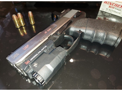 Hk USP 45 ACP con 2 correderas y visor punto rojo