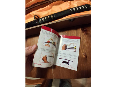 katana afilada en perfecto estada