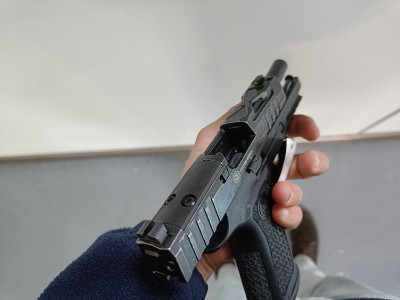 Kit Sig Sauer X Compact Spectre con accesorios