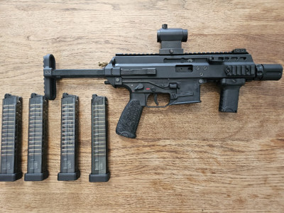 Maruyama (VFC) SCW-9 PRO GBB Sub Compact 2 Mags + Cargadores