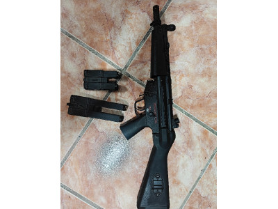 Mp5 cyma airsoft 2 cargadores