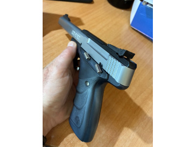 pistola BROWNING BUCK MARK CAL.22 L.R.