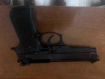 PISTOLA BERETTA 92 FS