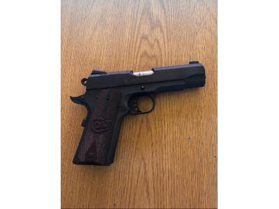 Pistola Colt 1911 45 ACP