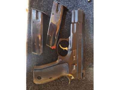 Pistola CZ 85 9mm Parabellum