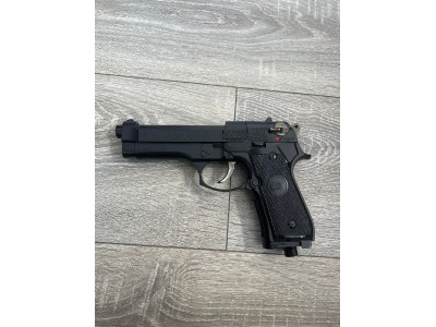 Pistola de Aire Comprimido Daisy PowerLine 500 Raven - Cal .