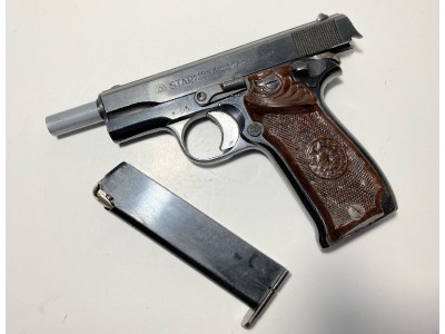 PISTOLA de la marca STAR, modelo 9MM CORTO