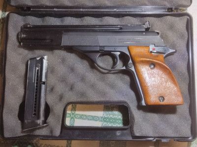 Pistola de tiro Astra ts22