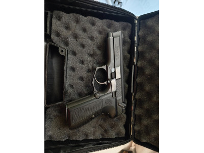 Pistola Llama M82 Semiautomática