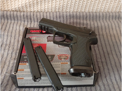 Pistola semiautomática Gamo C15
