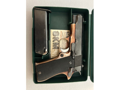Pistola semiautomática Star BKM