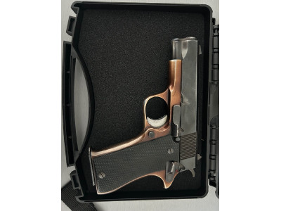 Pistola semiautomática Star BKM